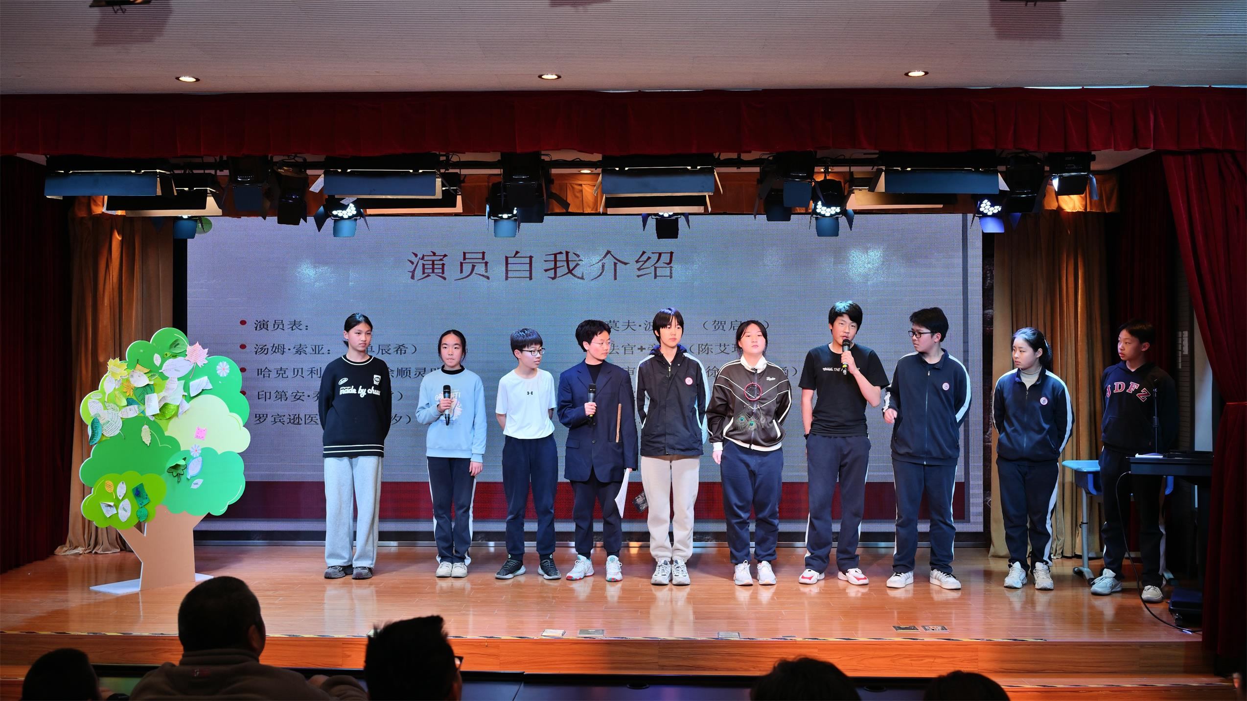 P328 XYX 0443.jpg